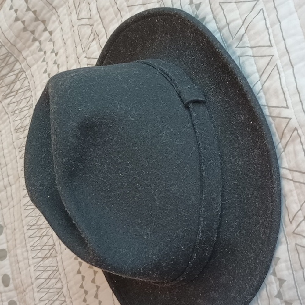 Wool hat - Picture 3 of 8